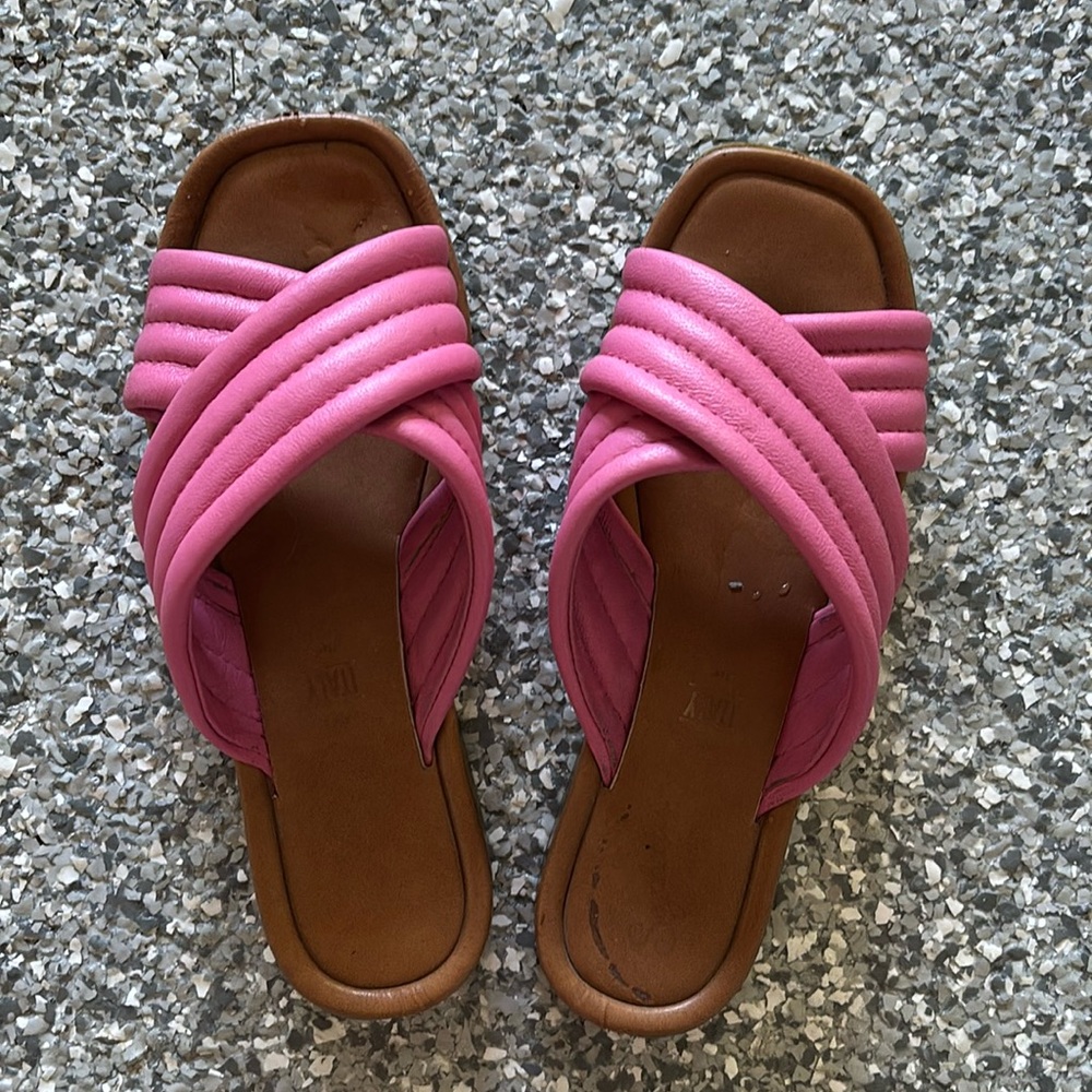 Seychelles 'Word for Word' Pink Leather Italian Sandals